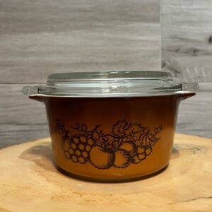 Vintage Pyrex Old Orchard 473 1qt Brown Fruit Casserole Serving Dish with Lid